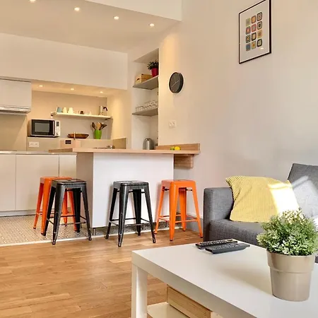 Flat Completely Renovated In The Centre #bl شقة