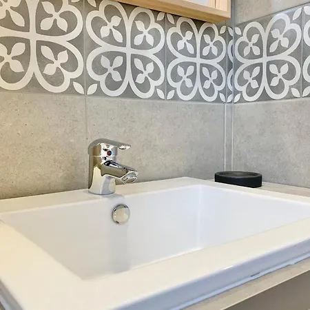 شقة Flat Completely Renovated In The Centre #bl